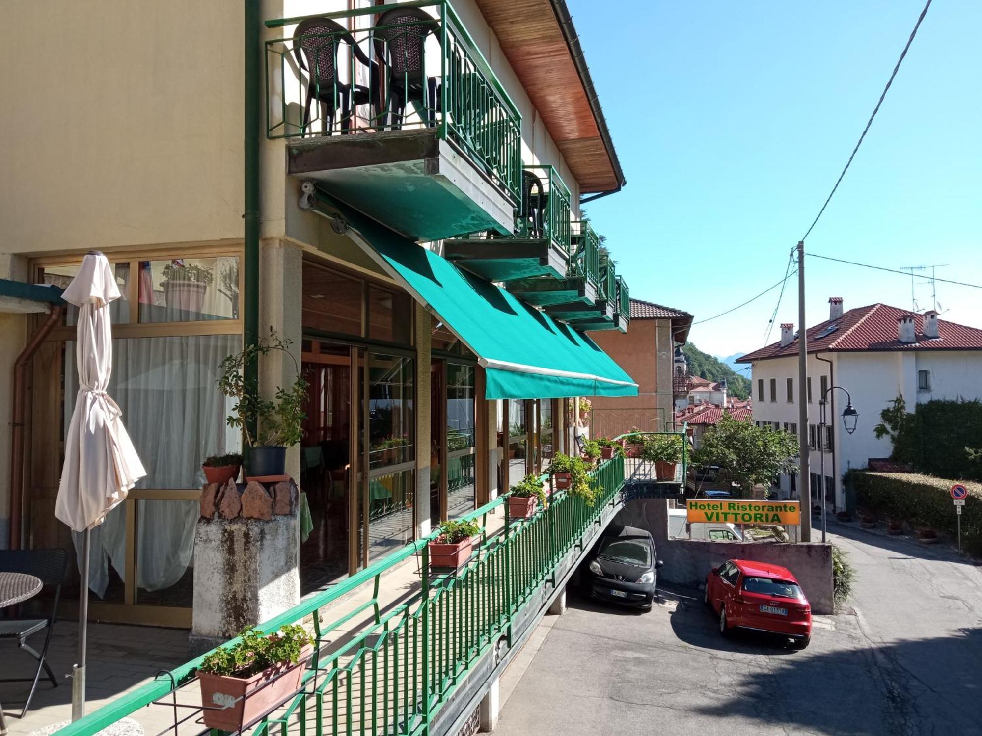 Budget Hotel Vittoria & Ristorante Marzio Exteriér fotografie