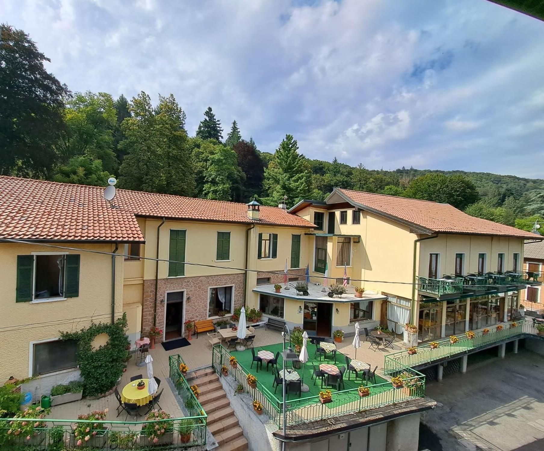 Budget Hotel Vittoria & Ristorante Marzio Exteriér fotografie